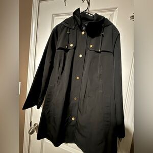 Women’s long rain coat ☔️